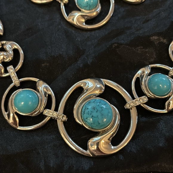 The beautiful set - Picture 4 of 4